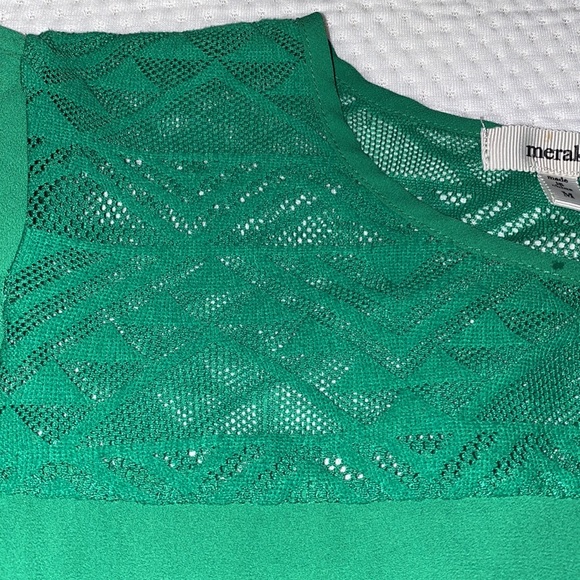 Green blouse - Picture 3 of 4